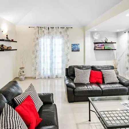 Playa De Fanabe Sleeps 6 With Pool Air Con And Wifi * Costa Adeje (Tenerife)