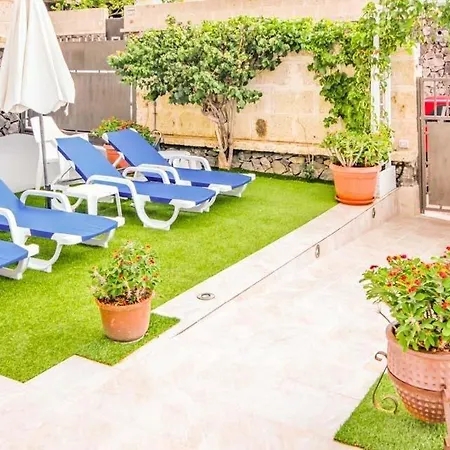 Playa De Fanabe Sleeps 6 With Pool Air Con And Wifi Costa Adeje (Tenerife)