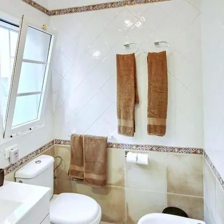 Playa De Fanabe Sleeps 6 With Pool Air Con And Wifi Villa *