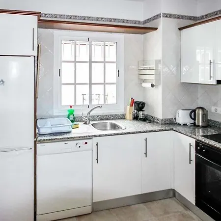Playa De Fanabe Sleeps 6 With Pool Air Con And Wifi *